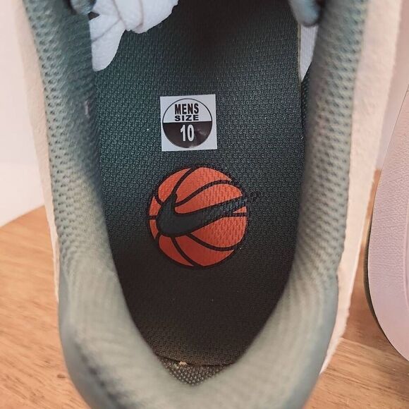 NIKE FULL FORCE LOW CASUAL SNEAKERS MENS SIZE 10 WHITE / DARK GREEN - Picture 11 of 12